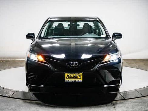 Certified 2020 Toyota Camry SE image 7