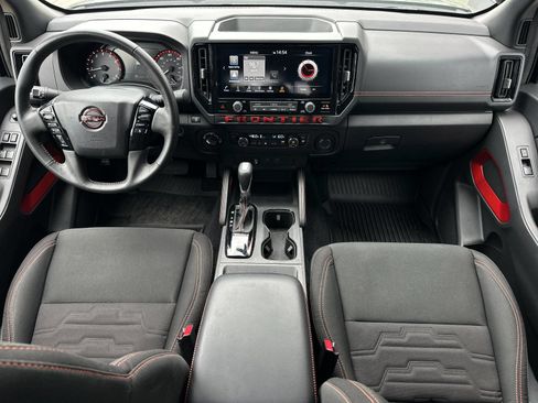 Used 2025 Nissan Frontier PRO-4X AWD/4WD image 12