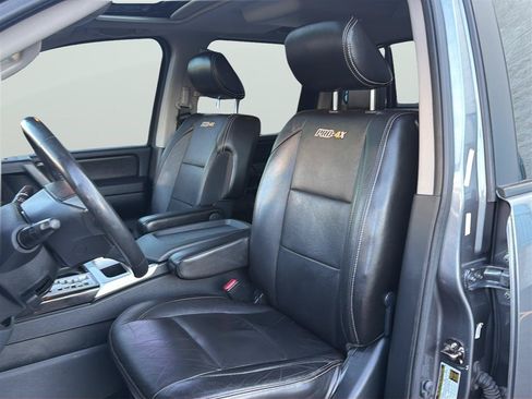 Used 2014 Nissan Titan PRO-4X w/ Pro-4x Luxury Package AWD/4WD image 11