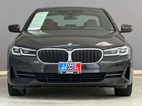 Used 2023 BMW 530e w/ Convenience Package image 5