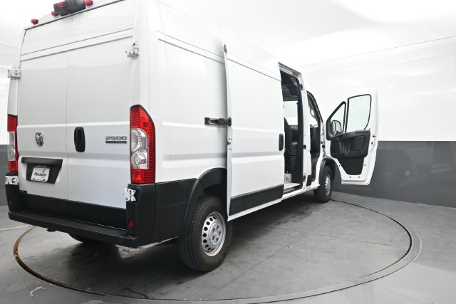 Used 2026 RAM ProMaster 2500 w/ Convenience Group FWD image 44
