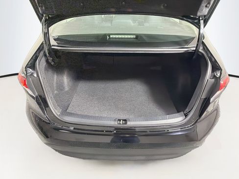 Used 2025 Toyota Corolla LE FWD image 28
