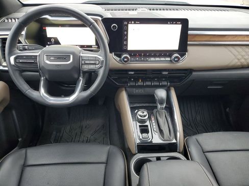 Used 2024 GMC Canyon Denali image 25