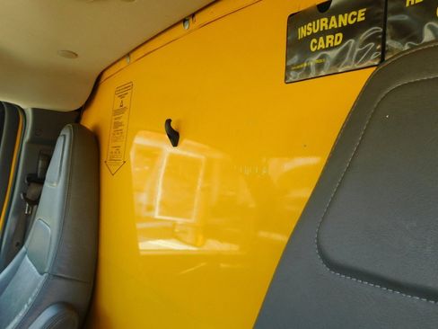 Used 2021 GMC Savana 3500 Extended w/ Power Convenience Package image 23