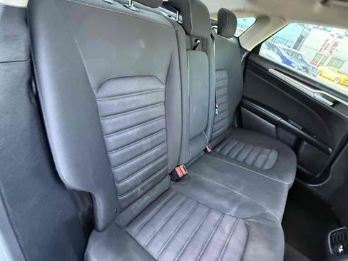 Used 2018 Ford Fusion SE w/ Fusion SE Technology Package FWD image 49