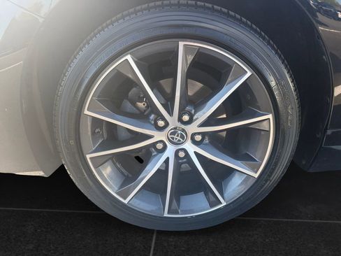 Used 2015 Toyota Camry XSE w/ Advanced Technology Package FWD image 9