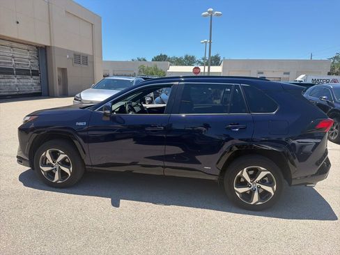 Used 2024 Toyota RAV4 SE w/ Weather & Moonroof Package AWD/4WD image 27