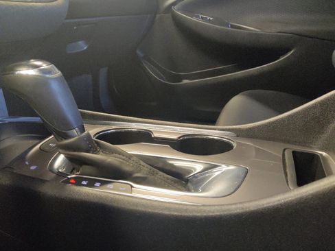 Used 2020 Chevrolet Malibu LT FWD image 26