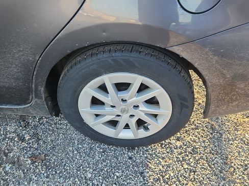 Used 2014 Toyota Prius V Three image 6