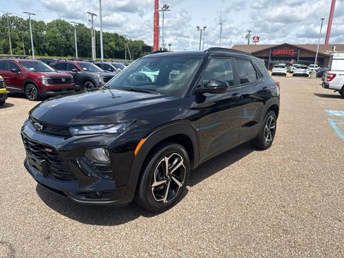 Used 2023 Chevrolet TrailBlazer RS AWD/4WD image 3