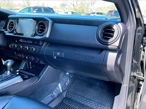 Used 2023 Toyota Tacoma TRD Off-Road w/ TRD Premium Off Road Package image 15