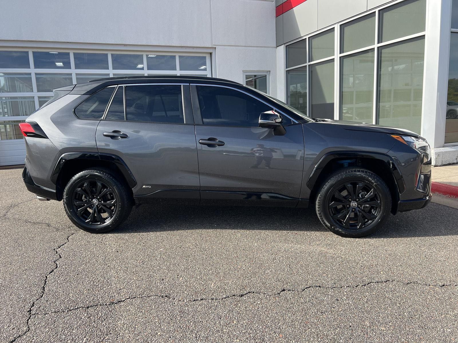 Used 2023 Toyota RAV4 XSE AWD/4WD image 13