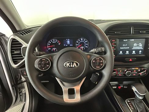 Used 2021 Kia Soul S FWD image 16