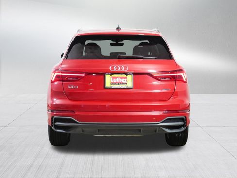 Used 2024 Audi Q3 2.0T Premium image 6