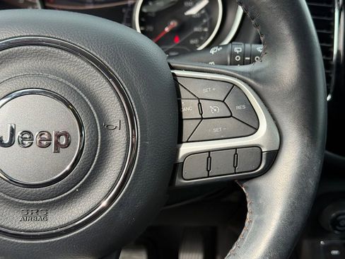 Used 2019 Jeep Compass Limited image 16