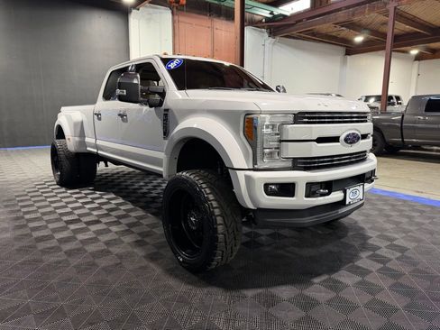 Used 2017 Ford F450 Lariat w/ Lariat Ultimate Package image 6