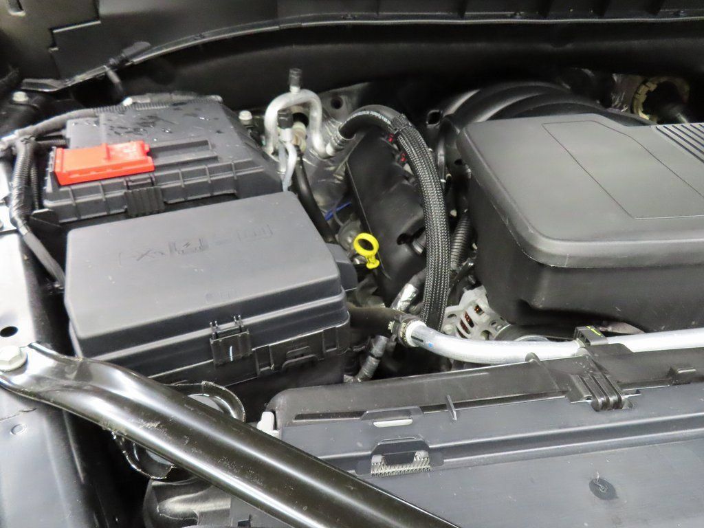 Used 2025 Chevrolet Suburban High Country AWD/4WD image 33
