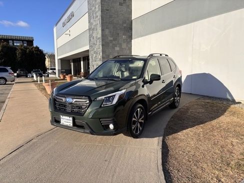 Certified 2022 Subaru Forester Limited image 8