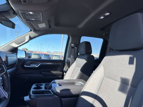 Used 2024 Chevrolet Silverado 1500 LT image 28