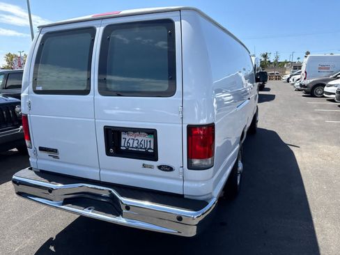 Used 2014 Ford E-250 and Econoline 250 Extended RWD image 6
