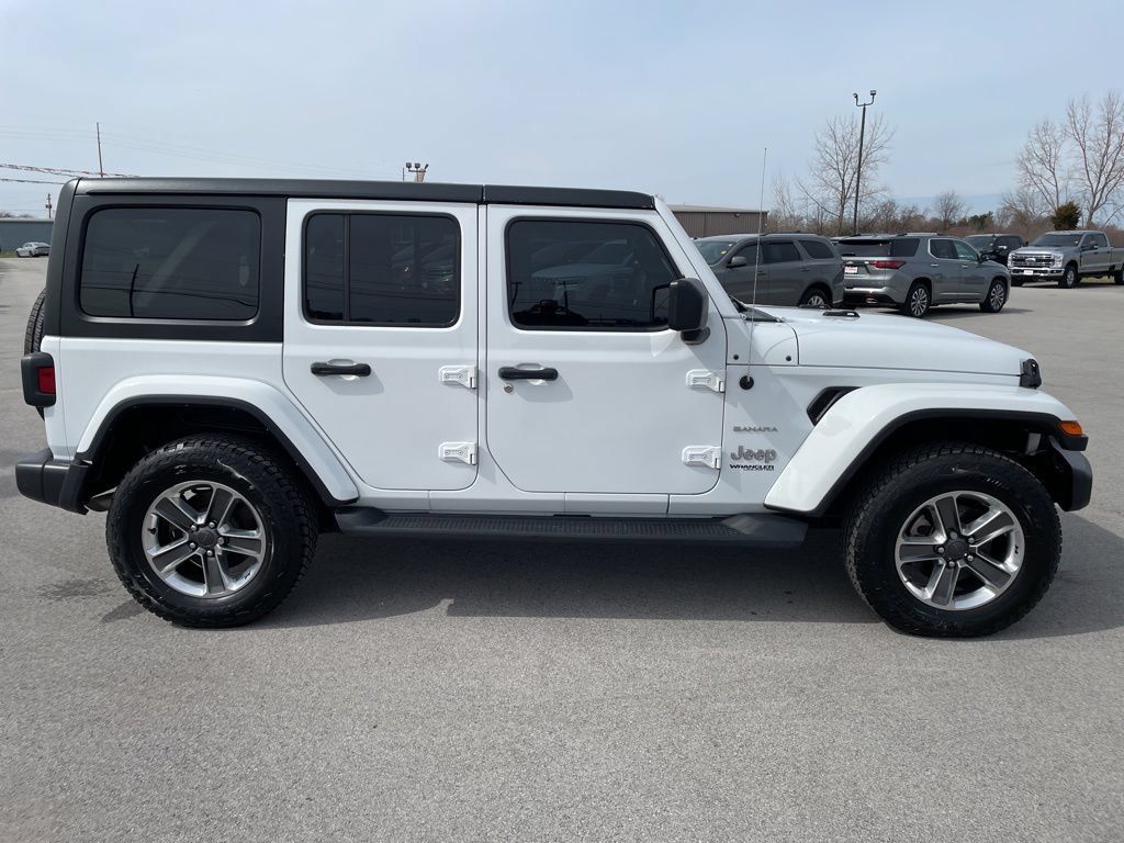 Used 2022 Jeep Wrangler Unlimited Sahara AWD/4WD image 8