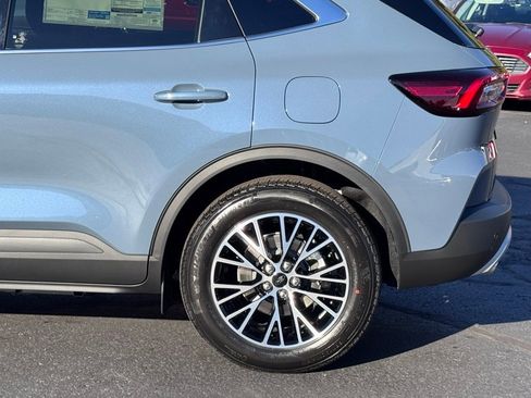 New 2026 Ford Escape SE image 37