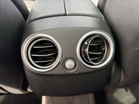 Used 2016 Mercedes-Benz GLC 300 4MATIC image 23