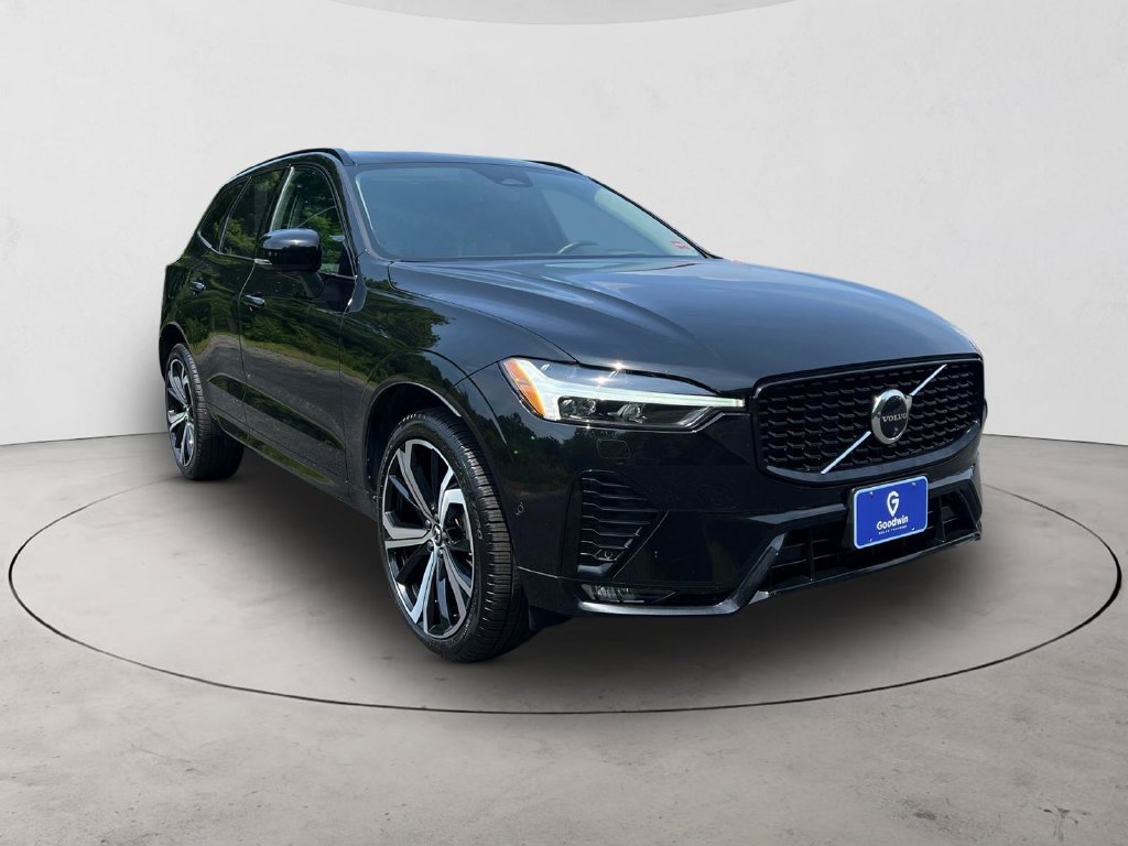 Certified 2025 Volvo XC60 B5 Ultra w/ Protection Package Premier AWD/4WD image 7
