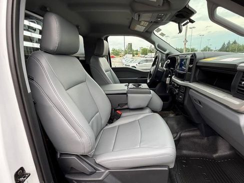 New 2025 Ford F550 4x4 Regular Cab Super Duty w/ XL Chrome Package image 14