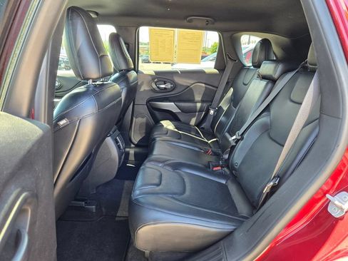 Used 2019 Jeep Cherokee High Altitude AWD/4WD image 31