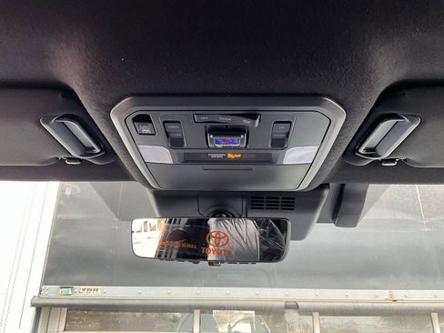 New 2026 Toyota 4Runner 4WD image 18