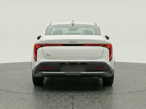 Used 2025 Kia K4 LXS image 7