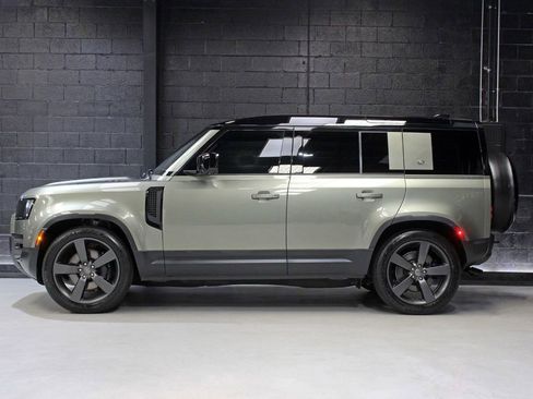 Used 2024 Land Rover Defender 110 SE image 4