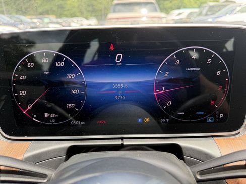 Certified 2025 Mercedes-Benz C 300 4MATIC Sedan image 9