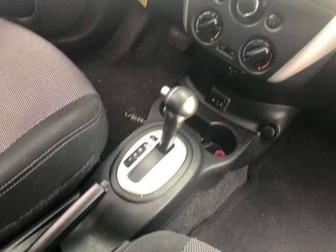 Used 2017 Nissan Versa SV image 15