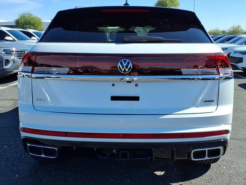 New 2026 Volkswagen Atlas Cross Sport SEL Premium R-Line image 5