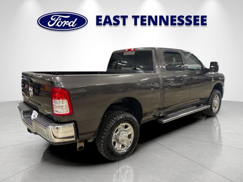 Used 2024 RAM 2500 Tradesman w/ Chrome Appearance Group AWD/4WD image 3
