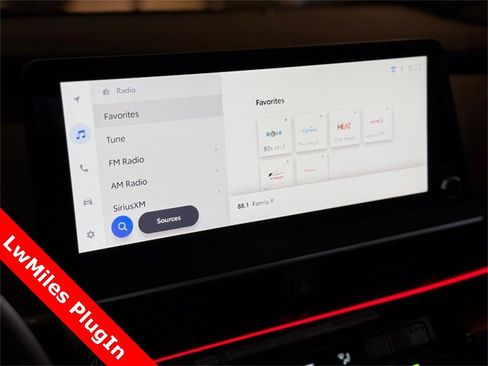 Used 2025 Toyota Prius Plug-In Hybrid image 22