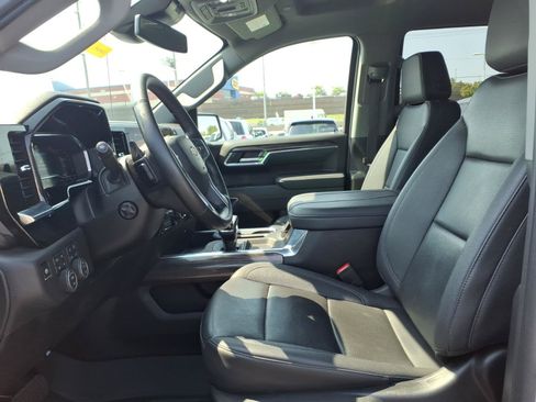 Used 2025 Chevrolet Silverado 1500 LTZ w/ Z71 Off-Road Package AWD/4WD image 24