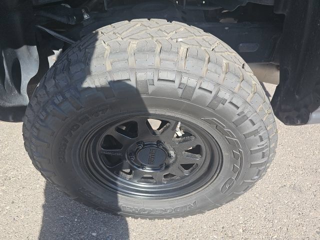 Used 2024 Toyota Tacoma SR5 AWD/4WD image 20