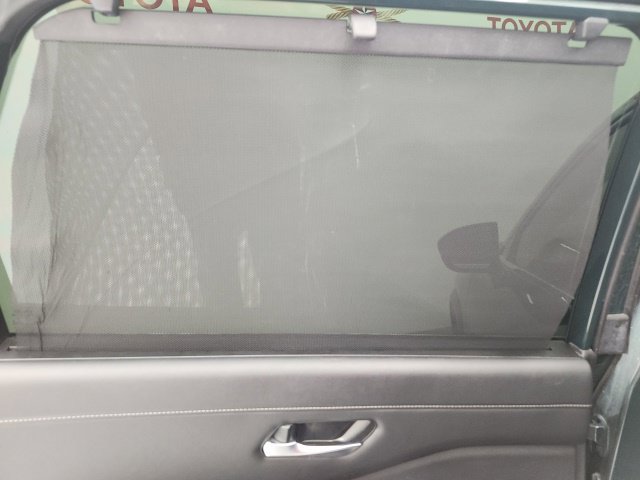 Used 2024 Nissan Pathfinder SL FWD image 23