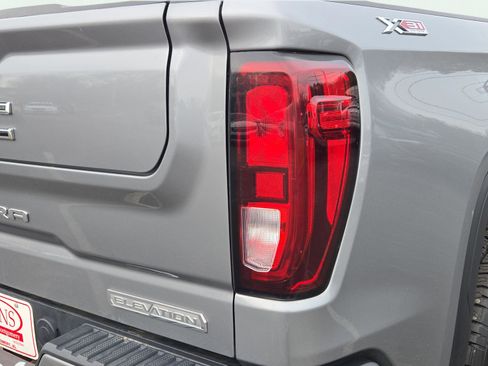 Used 2024 GMC Sierra 1500 Elevation image 10