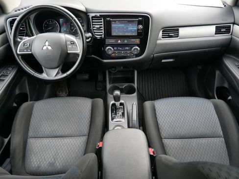 Used 2014 Mitsubishi Outlander SE AWD/4WD image 13