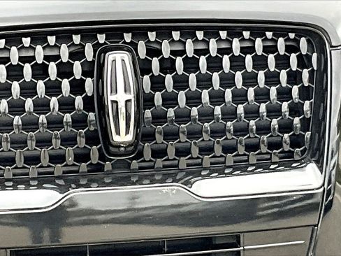 Used 2023 Lincoln Navigator Black Label image 11