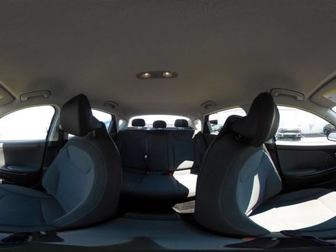 Used 2025 Kia K4 FWD image 42