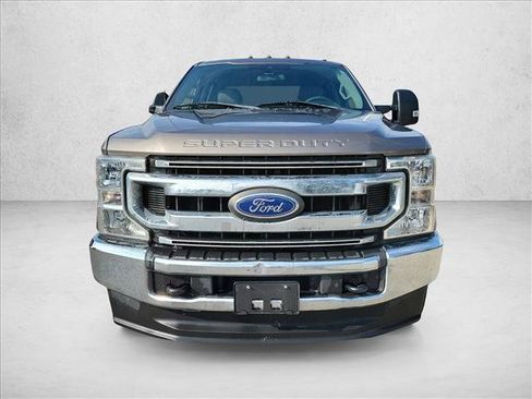 Used 2020 Ford F250 XLT w/ FX4 Off-Road Package image 2