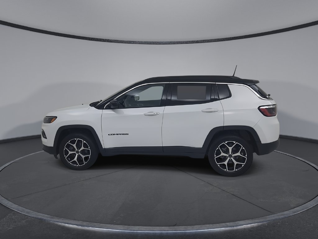 Certified 2025 Jeep Compass Limited AWD/4WD image 10