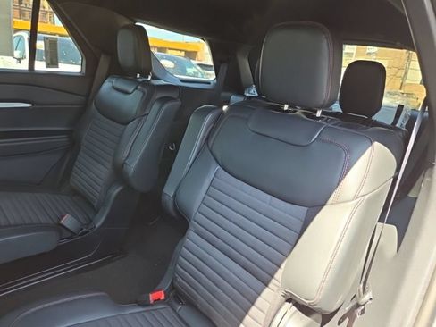 New 2026 Ford Explorer ST-Line AWD/4WD image 23