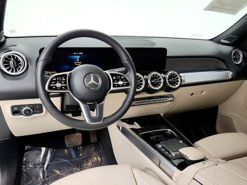 Used 2023 Mercedes-Benz EQB 250+ image 12