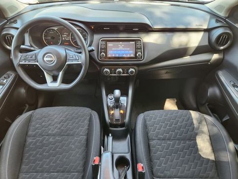 Used 2022 Nissan Kicks S image 22